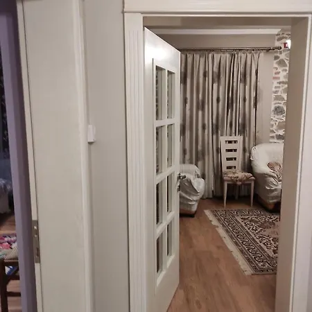 Daire Cozy And Central Apartment Görice